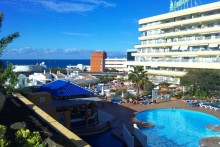 Ground floor 1 bedroom apartment with pool views in touristic complex in the south of Tenerife